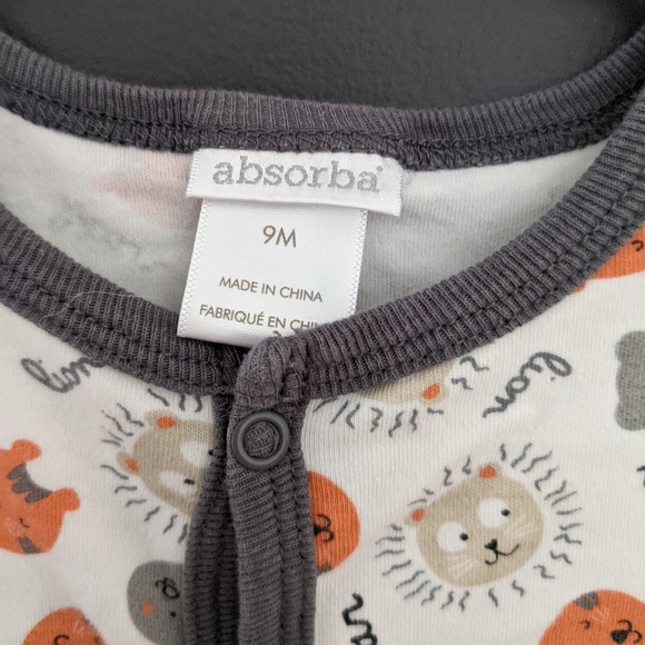 Animal print snap up footless sleeper/footie - Picture 2 of 2